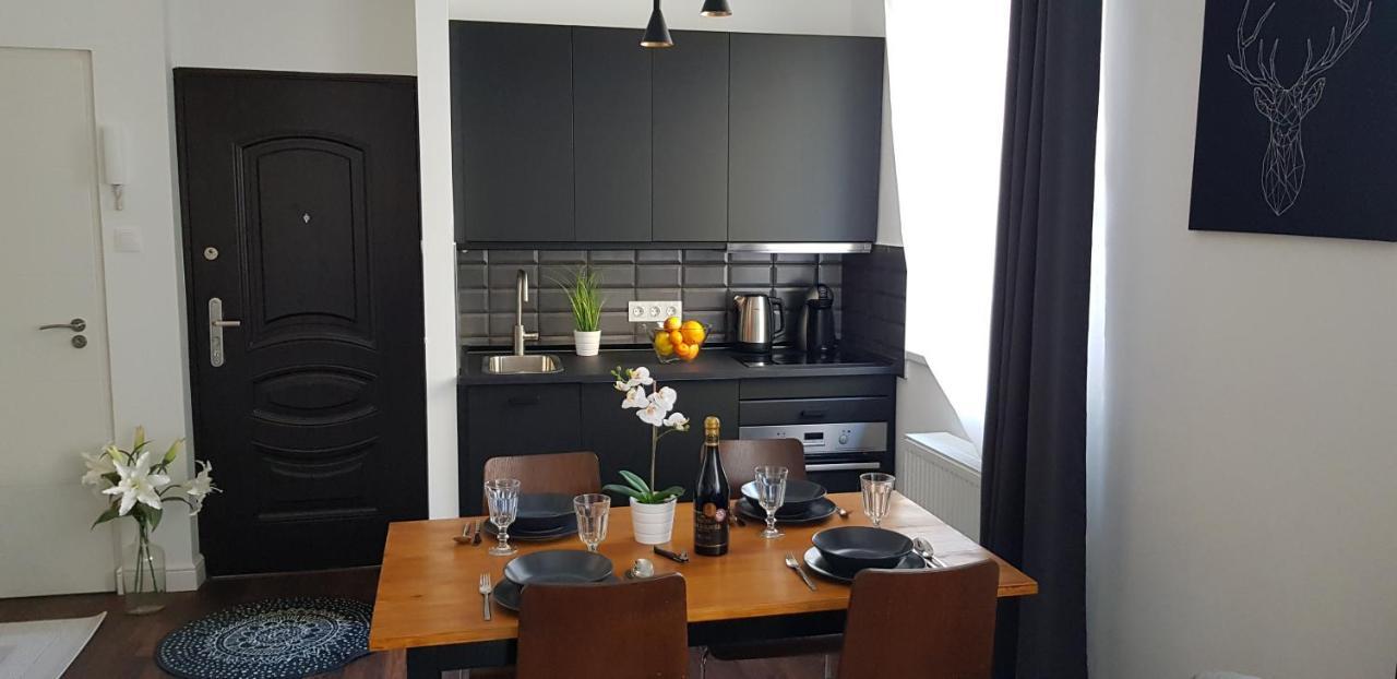 Boutique Apartman I エゲル エクステリア 写真